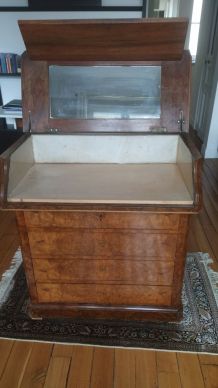 Commode de toilette d'époque Louis Philippe en noyer