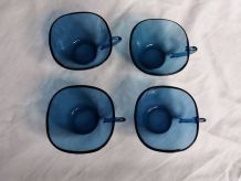 tasses en verre bleu Vereco