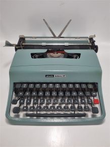  Machine à écrire Olivetti Lettera 32 