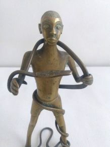 Statuette art africain, bronze à patine dorée