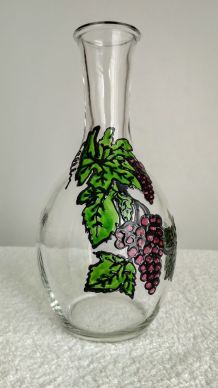 Carafe en verre émaillé signé F.D