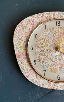 Horloge vintage pendule murale silencieuse années 60 Fleurs