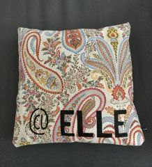 Coussin motifs cachemire "ELLE"