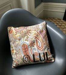 Coussin motifs cachemire "LUI"