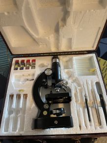 Superbe microscope dans son coffret d’origine