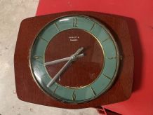 Horloge en formica Vedette transistor