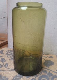 Vase cylindrique en verre vert