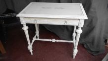 Table style Louis XVI patinée shabby