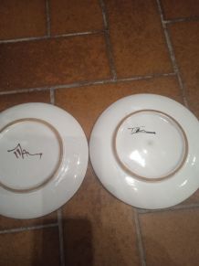 Assiettes plates signeés 