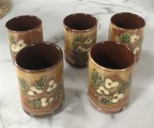 Lot 5 tasses en terre cuite émaillée vintage