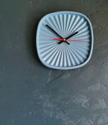 Horloge pendule vintage silencieuse Tupperware Bleu