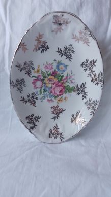 Duo des petites assiettes en fine porcelaine anglaise