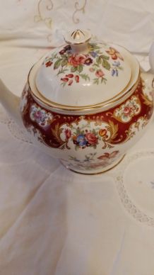 Magnifique Théière en fine porcelaine anglaise