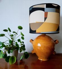 Grande lampe poterie vernissée et abat-jour sur mesure  