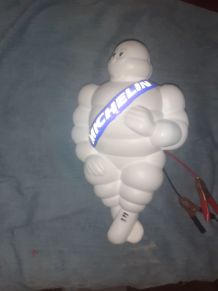 Bibendum michelin 36 cm lumineux 12/24 volts