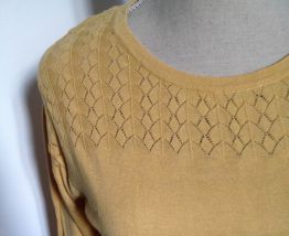 Pull vintage fin ajouré jaune moutarde