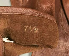 Paire de gants bruns en cuir vintage