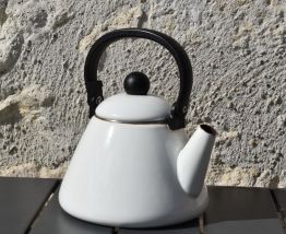 Bouilloire émaillée blanche Le Creuset