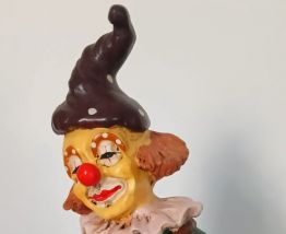 Clown décoratif en résine