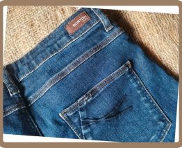 Jeans bleu Burton Classic fit (T38) en très bon état