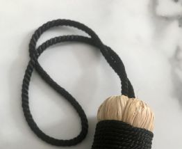 Pompon Tarbouche petit modèle raphia noir