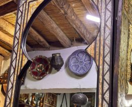 Grand miroir de sol marocain vintage