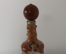 Ancienne bouteille vide à liqueur 