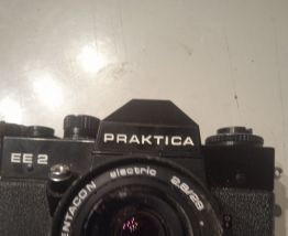 Appareil photo , praktica EE2,avec sacoche et protection obj