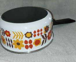 Vintage belle casserole 17.50 cm  fleurie orange et marron a