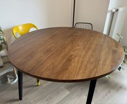 Table en bois massif extensible 