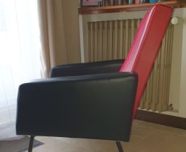 FAUTEUIL ROUGE ET NOIR VINTAGE DES ANNEES 1970  