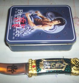 COFFRET COUTEAU DE POCHE BRUCE LEE 