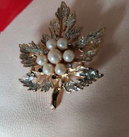 Bijoux Vintage superbe broche &amp; collier de perles