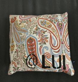 Coussin motifs cachemire "LUI"