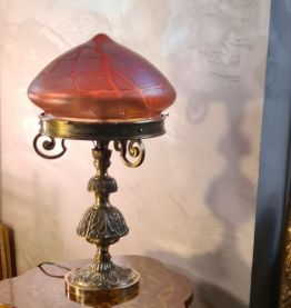 Lampe Art Nouveau autrichienne en bronze  massif avec abat-j