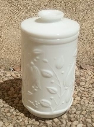 pot opaline blanc , vintage