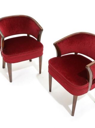 Fritz Hansen - Deux fauteuils en hêtre teinté de 