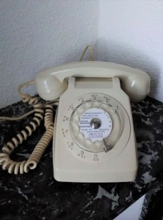 Téléphone  Socotel S 63 à cadran rotatif (1980)