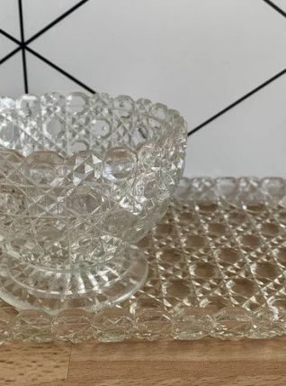 plateau et coupelle  vintage en verre taillé