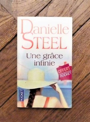 Une Grace Infinie- Danielle Steel- Pocket   