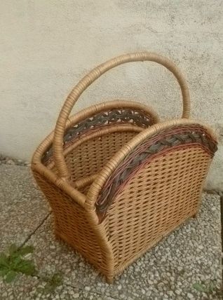 porte revue en rotin , vintage