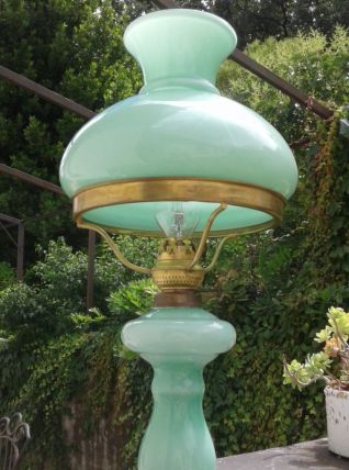 Lampe à poser en opaline