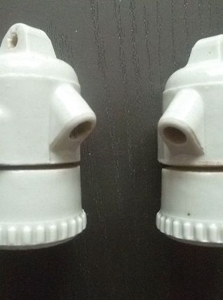 2 douilles  porcelaine blanche  , vintage