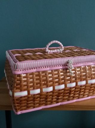 Panier boite à couture travailleuse en osier et scoubidou