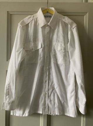 Chemise vintage 70's blanche manches longues pattes épaules 