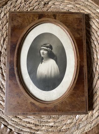 Cadre portrait jeune fille 1920.