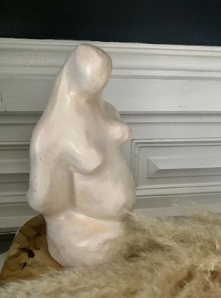 Sculpture "femme moderniste grossesse"