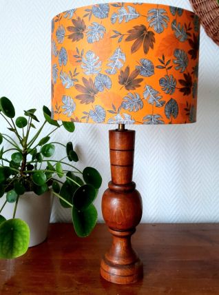 Lampe en bois art déco et abat-jour feuillages 