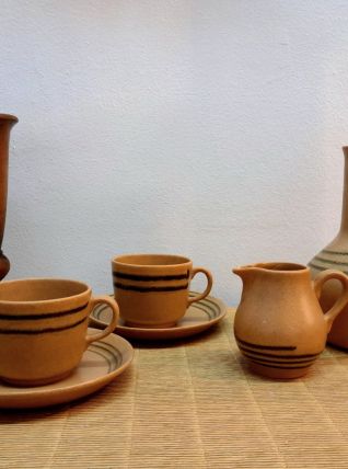 Tasses et vase Sarreguemines modèle Chaumière 