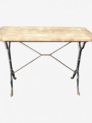 Table godin 1900